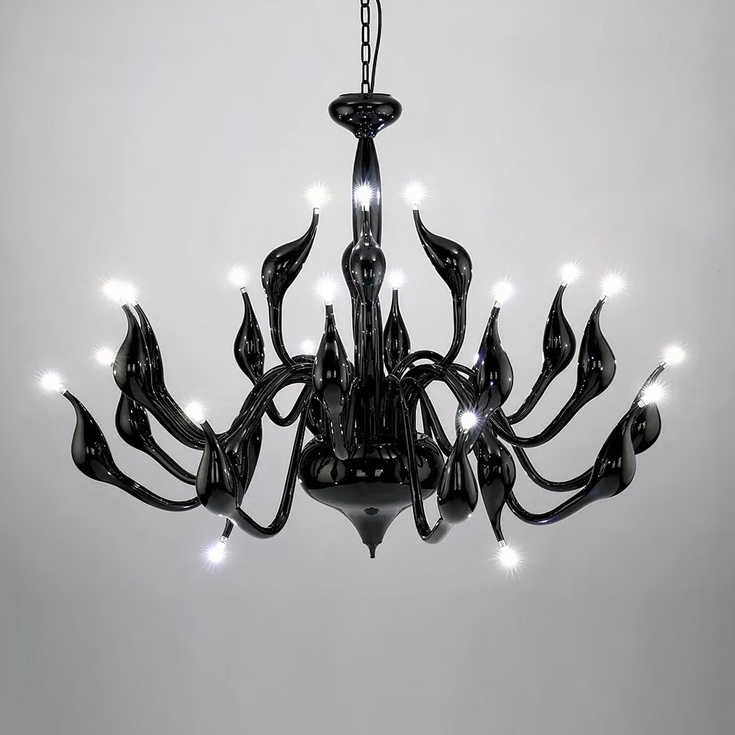 Oriental chandelier with majestic arabesques