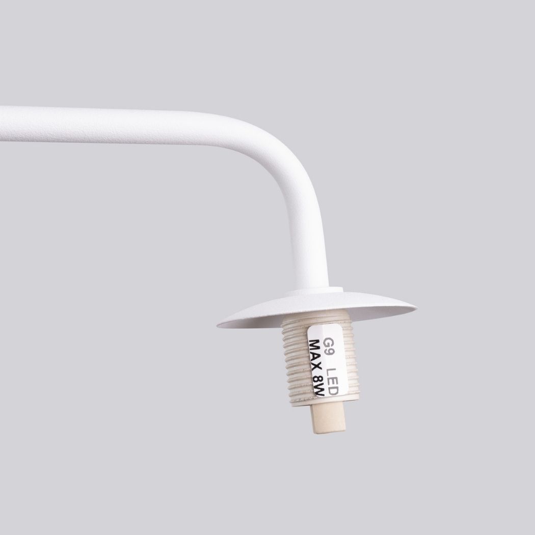 Close-up of the G9 LED max 8W socket inside the globe