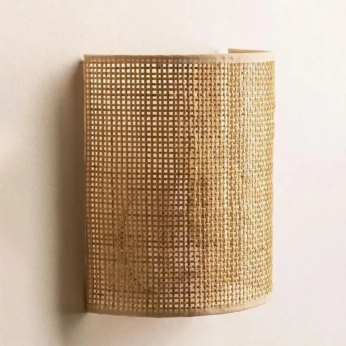 IMG_13_05_25_applique_murale_japandi_interieur_zen_0.jpg.jpg Woven rattan curved wall light panel