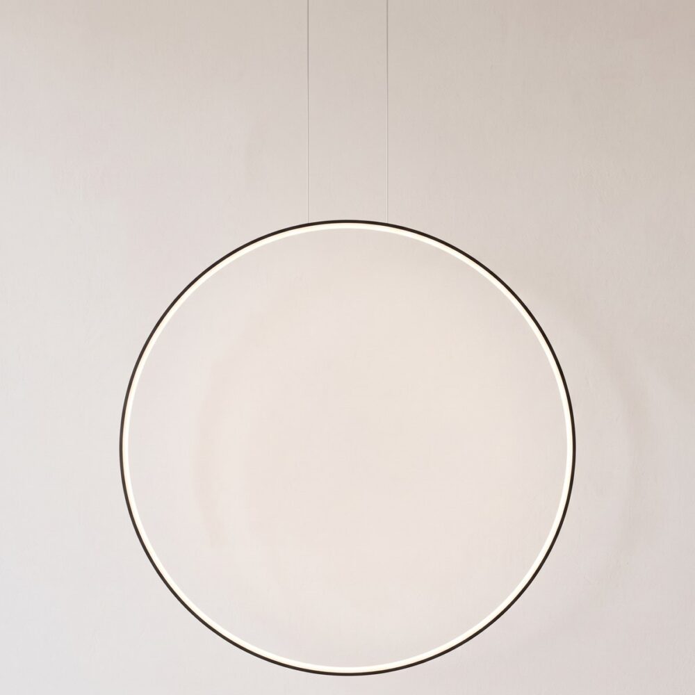 Vertical LED ring pendant light, 110 cm, 3 finishes